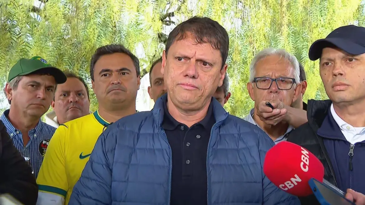 Tarcísio organiza agendas com Flávio em SP para o segundo turno